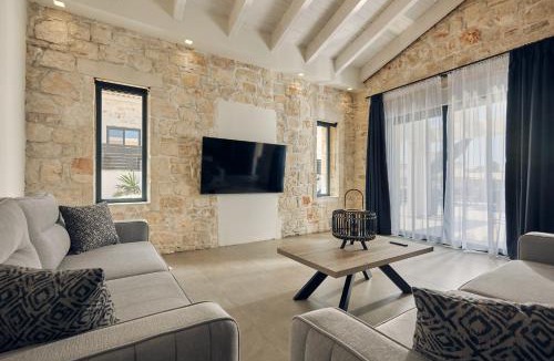 Elation Villa | Mouzaki's Stone Villas