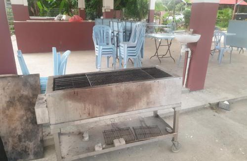 Merbau Sempak Villa | MRI Residence 4 Bedroom Bungalow with Private Pool in Sg Buloh - No Pork & No Alcohol