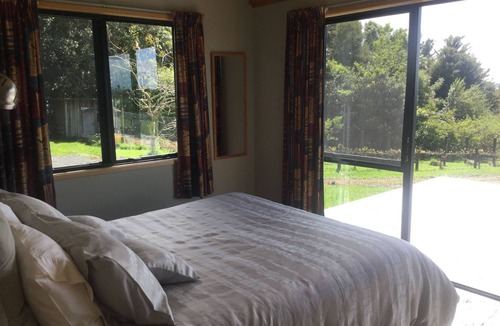 Te Pahu House | Mt Pirongia Hideaway, peaceful and serene perfect for chilling out.