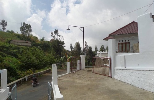 Sukapura House | Mugi Guesthouse near Mt. Bromo