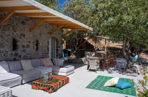Mandraki Villa | My Old Stone House in a 2 000 sqm private garden with Fab Glamping Tent