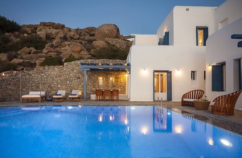 Psarou Villa | My Rental Homes - Villa Anassa: pool and private dock (possibility of boat rental)