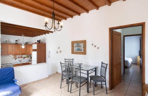 Platis Gialos Apartment | Mykonos Elegance 2-Bedroom Escape in Psarou