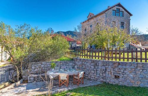 Fokiano House | MYRTILO TRADITIONAL STONE HOUSE !