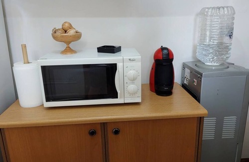 Dilesi House | Nadina's House. Family-sized with garden, close to the beach, 45' from Athens!