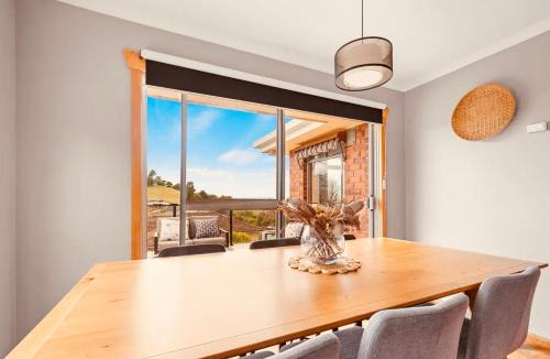 Ulverstone Hostel | Natural & Relax House in Ulverstone