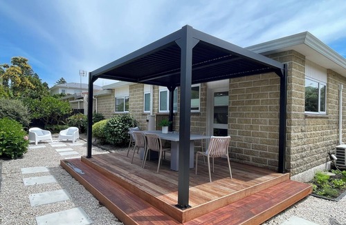 Nelson House | Nelson Bridge House - Modern, Clean, Quiet - Only Steps from CBD