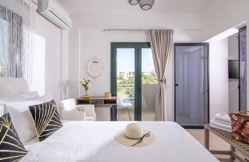 Old Hersonissos Apartment | NEW Aether Apartment near the sea