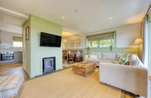 Dalmally House | New Build Lodge With Stunning Views of Loch Awe