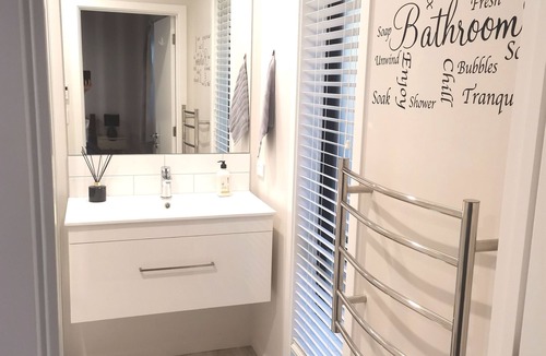Rolleston House | New Built Guest Suite in Rolleston