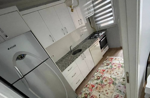 Celiktepe Mahallesi Apartment | New Large Two Double Bedroom & Lounge near to Metro 4. Levent