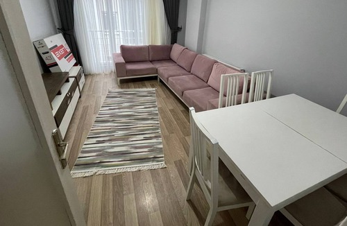 Celiktepe Mahallesi Apartment | New Large Two Double Bedroom & Lounge near to Metro 4. Levent