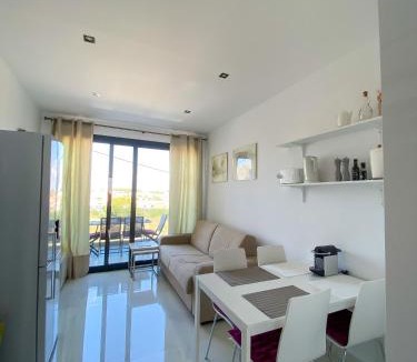 Kallithea Apartment | New Modern Deluxe Apartment in Kallithea