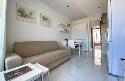 Kallithea Apartment | New Modern Deluxe Apartment in Kallithea