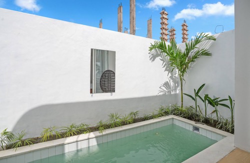 Seminyak Villa | New Rooftop Jacuzzi & Private Pool Villa near Canggu/Seminyak.