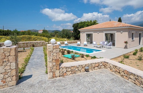 Pesada House | Newly built 2 bedroom Villa with private pool in serene setting