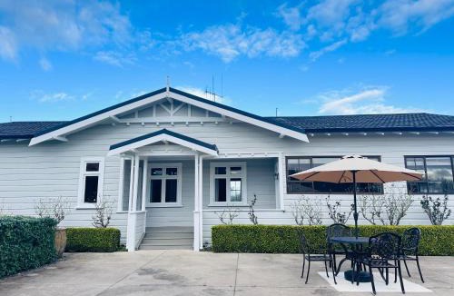 Newstead Villa | Newstead Estate- Private Retreat Near Hamilton
