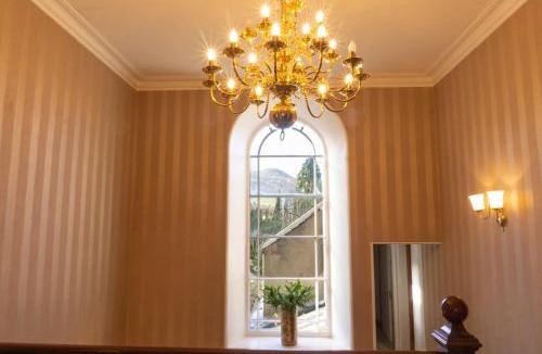 Cupar House | Newton Manor House - Luxury Retreat Sleeps 13
