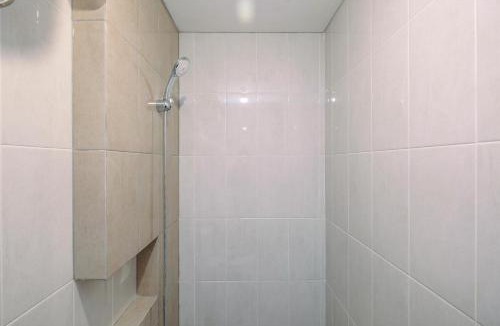 Bogor Selatan Apartment | Nice and Elegant 1BR at Royal Heights Apartment By Travelio