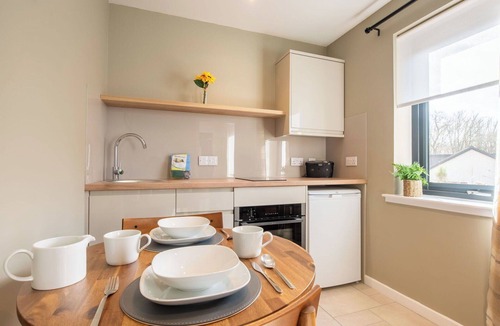 Drumnadrochit Apartment | Nice apartment for 2 guests with WIFI, TV and patio