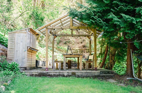 Drumnadrochit Apartment | Nice apartment for 2 guests with WIFI, TV and patio