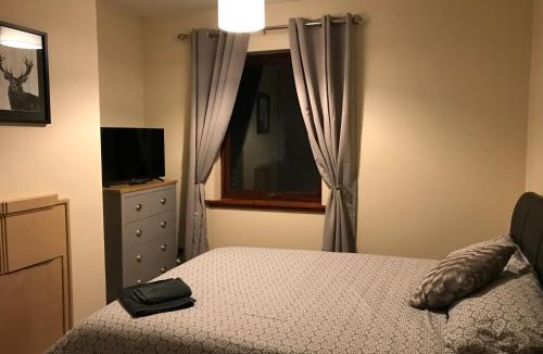 Conon Bridge Apartment | No 5 Newly refurbished 4 bedroom house