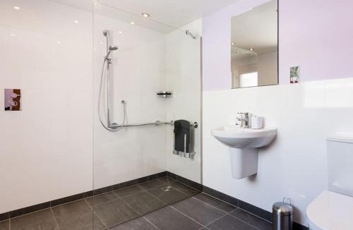 Birnam House | No27 Willowbank