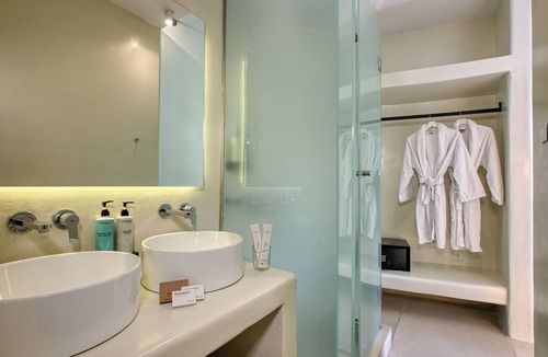 Drafaki Hotel | Nodo Hotel