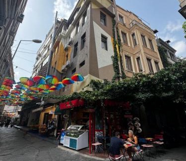 Karakoy Hostel | Nomad Hostel Karaköy