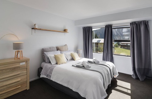Ohau House | NOT CURRENTLY AVAILABLE