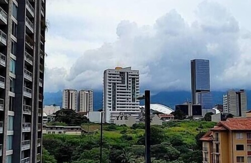 San Jose Apartment | Nuevo y Espectacular APT 100 MBPS 15 Km aeropuerto