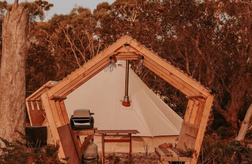 Coles Bay RV Rental | Numie | Waterfront | Glamping | Wineglass Bay