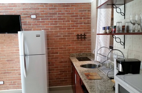 Amon Apartment | Oasis in Downtown next to Simon Bolivar Park with private balcony