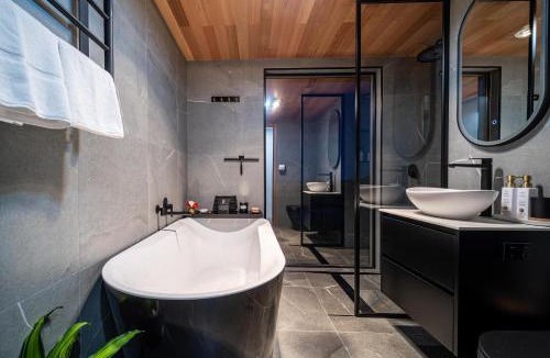Bicheno Villa | Ocean Breeze Homestays 2
