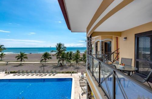 Barrio Los Villalobos Apartment | OCEAN VIEWS Beachfront Penthouse private rooftop best pools and location in Jaco