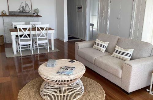 Parklands House | Ocean Views & City Convenience Perfect Getaway