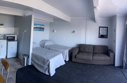 Waihau Bay Apartment | Oceanview downstairs unit at Oruaiti Beach in Waihau Bay