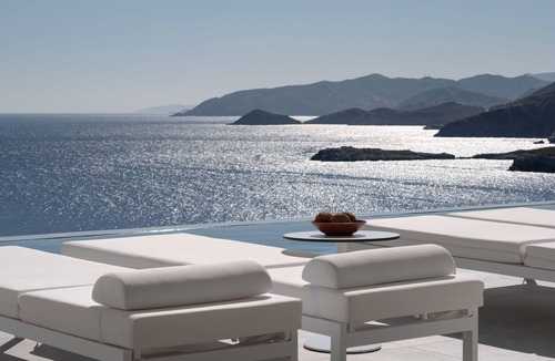 Bali Villa | Ode Iconic Residence, forever in blue! With Sea Views, Cinema Room, Sauna & Gym!