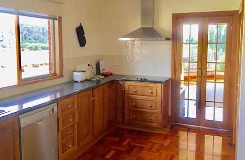 Hadspen House | Old Entally Farm - Exclusive Romantic Tasmanian Getaway