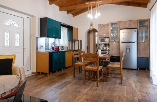 Oichalia House | Olive Grove Getaway