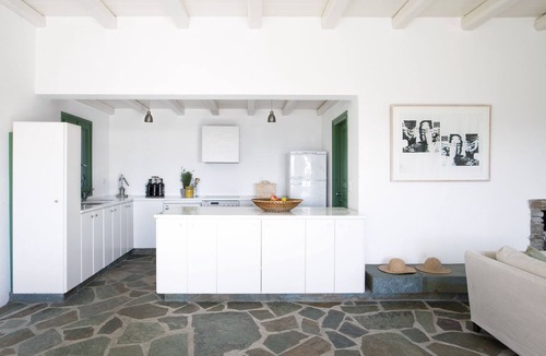 Batsi Villa | Olive Tree House -Comfortable living, breathtaking sea views, bbq and garden