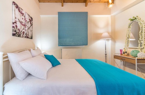 Pantokratoras House | Olive Tree House