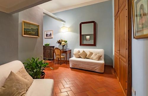 San Frediano Apartment | Oltrarno 9