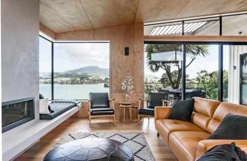 Raglan House | On Point House