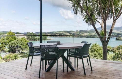 Raglan House | On Point House
