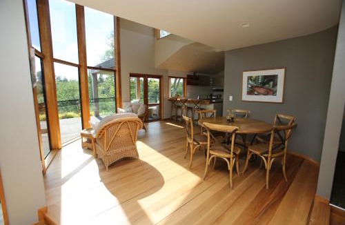 Tamahere Bed & Breakfast | On The River