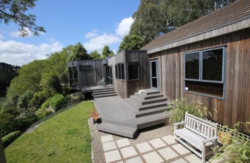 Tamahere Bed & Breakfast | On The River