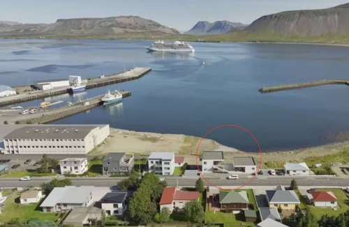 Grundarfjordur House | One Bedroom Apartment