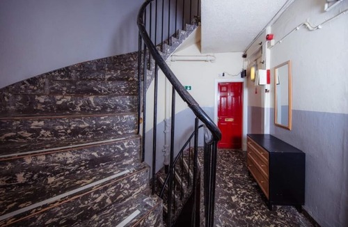 Tollcross House | One bedroom, City Centre Apartment