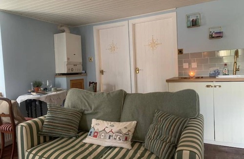 Kinghorn Condo | One bedroom, indoor fireplace. Right beside beach.